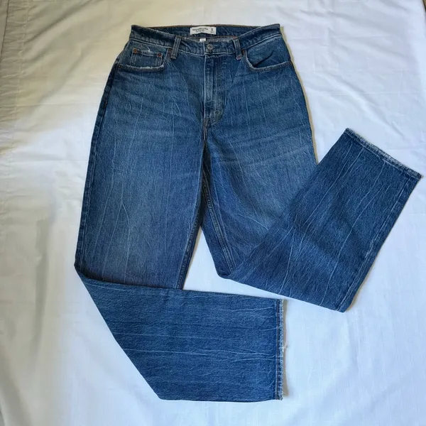 Abercrombie the 90s straight ultra high rise Jean with floral pockets size 29/8 - Image 3