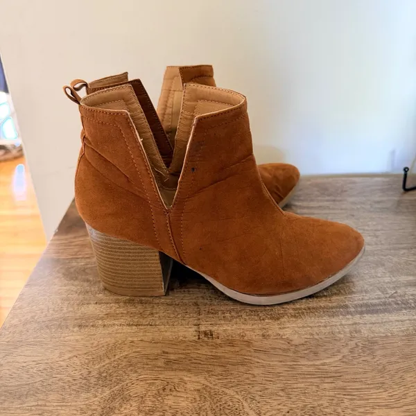 Qupid Boho Western Slouch Ankle Boots Cognac Faux Suede Festival Cowgirl Size 8.5 Boho - Image 7