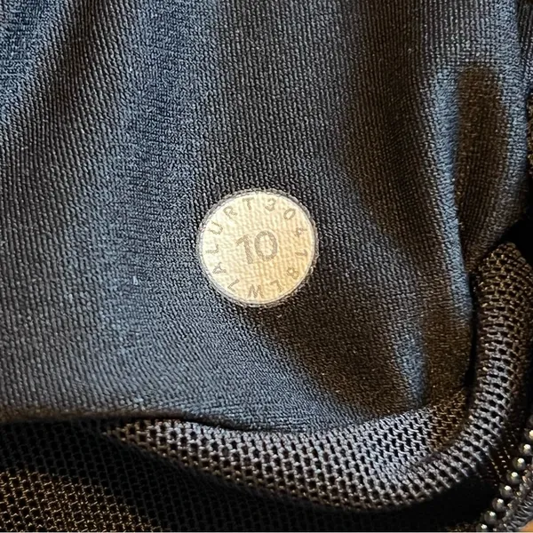 Lululemon Speed Up Short  Size 10 - Image 5