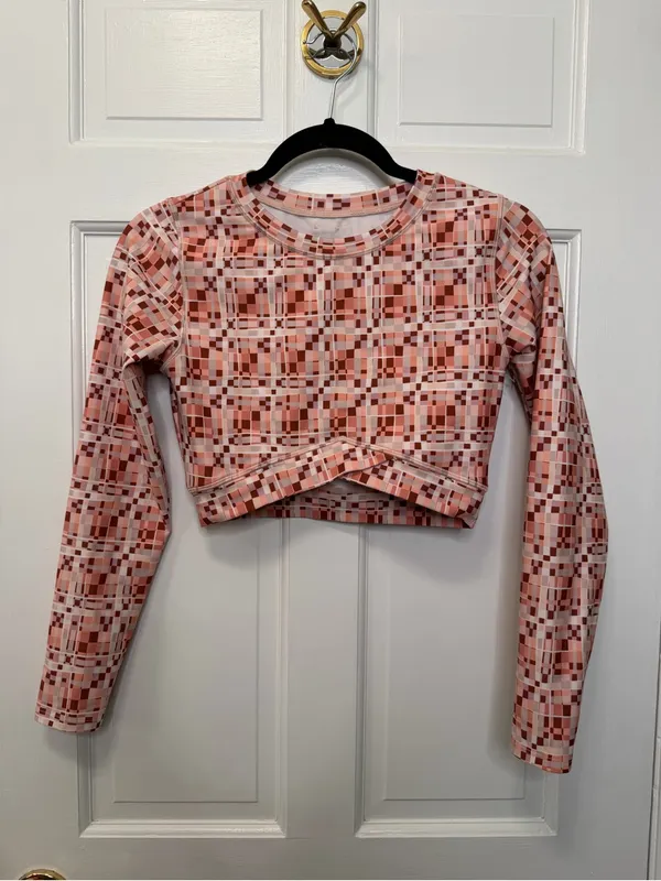 L*Space Active Aim‎ High Pink Plaid Long Sleeve Crop Top Athletic Size Medium - Image 2