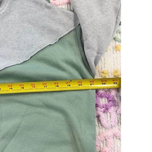 SHEIN Colorblock Hoodie Gray‎ Green Fleece Lined Sweatshirt Women's Size S - Image 4