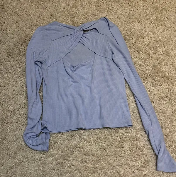 Hollister Light Blue Tight Long Sleeve Size Small - Image 2