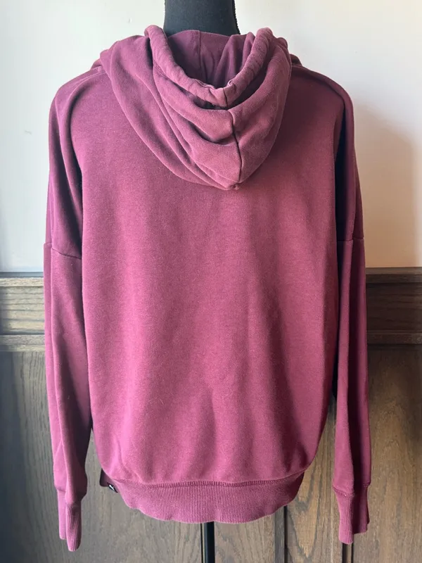 Puma Maroon Pullover Hoodie with White Logo Large - Image 5