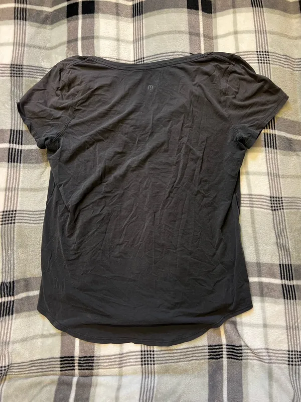 Lululemon tee - Image 2