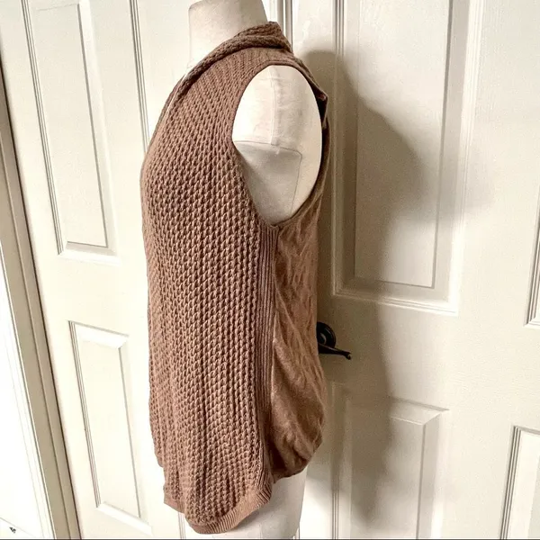 Croft & Barrow brown sweater vest - Image 2