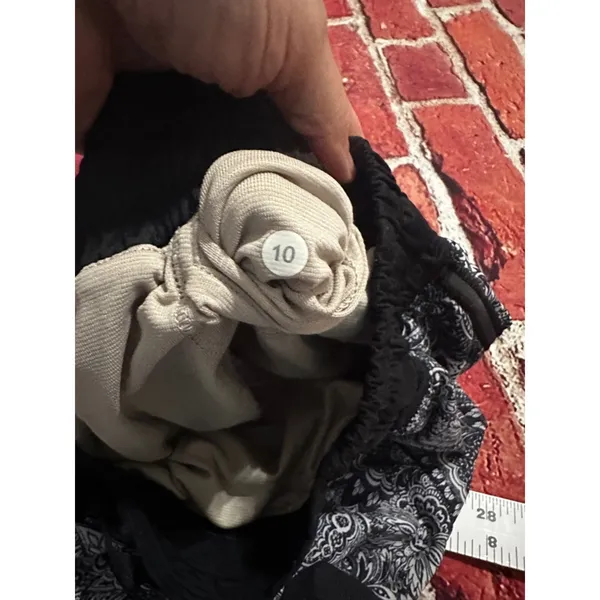 Lululemon shorts size 10 - Image 5