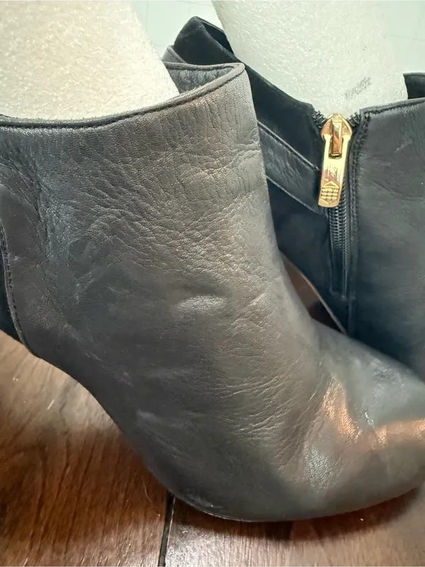 Vince Camuto Boots Womens 8.5 M Lokarie Ankle Bootie Black Leather Stiletto - Image 3
