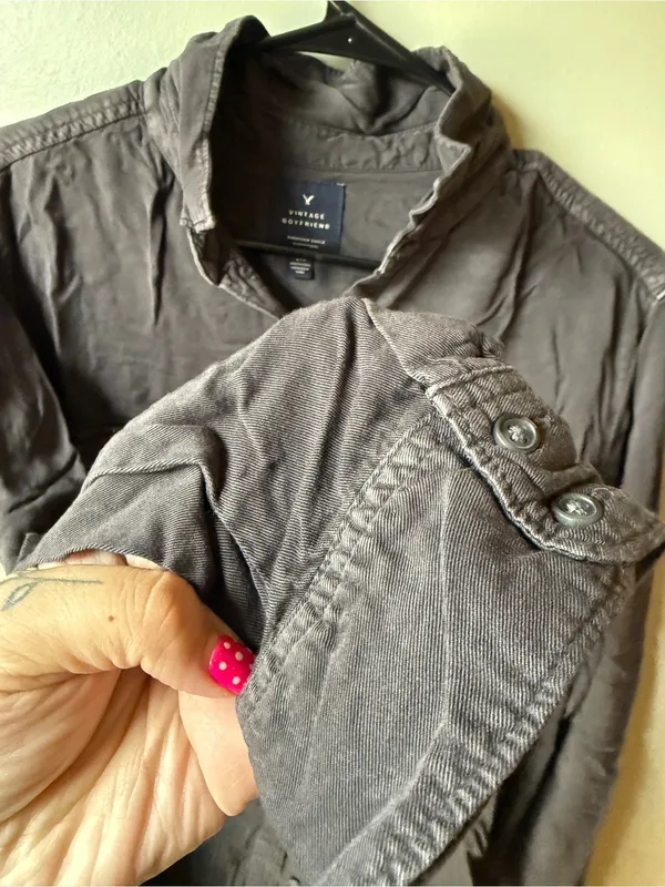 American Eagle Vintage Boyfriend Gray Button Down Utility Shirt - Image 4