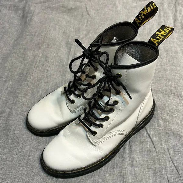 Dr. Martens Zavala Combat Boots in White Size 9 - Image 2