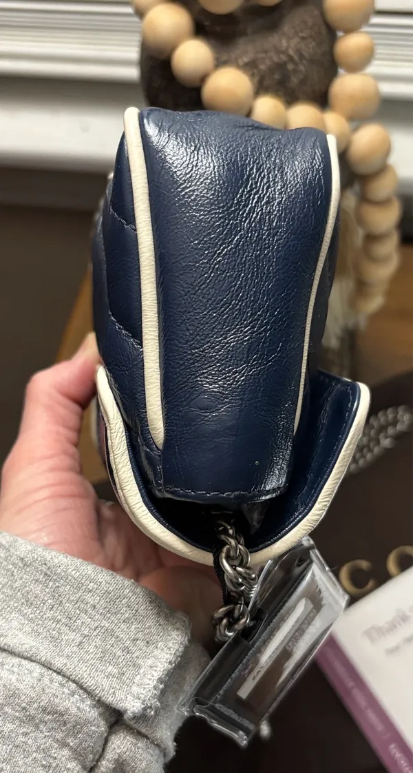 Gucci GG Marmont Mini Bag Crossbody  - Image 5