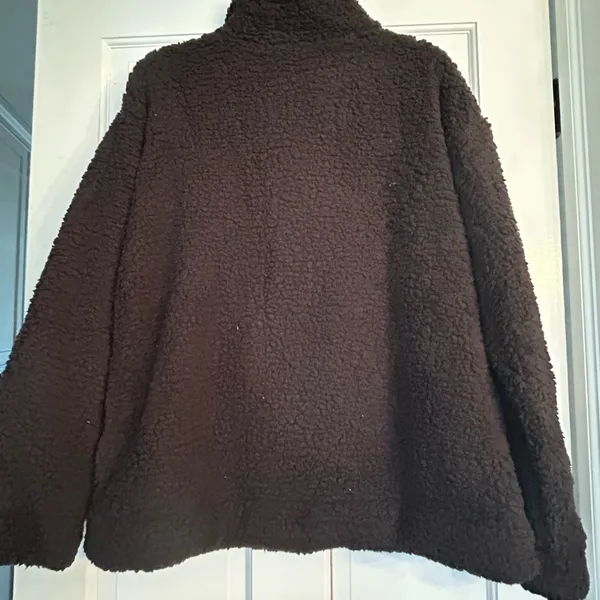 Cozy Black Sherpa Jacket Brown Size XL - Image 2