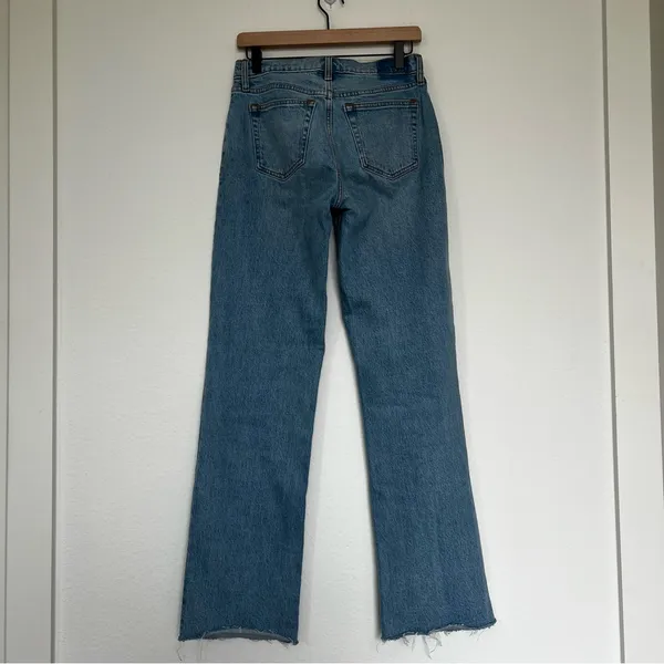 Abercrombie & Fitch Low Rise Baggy Jean Medium With Raw Hem - Image 6
