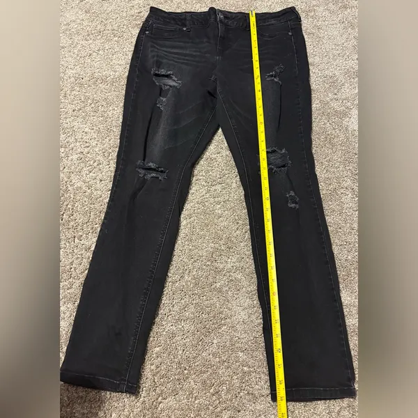 (Maurices) Black Distressed Skinny Jeans: Size XL-R - Image 4