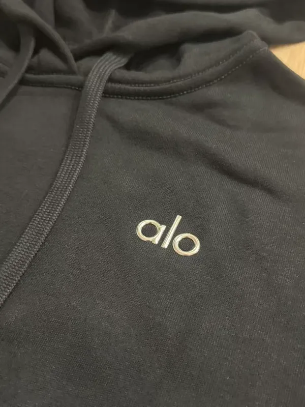 Alo Yoga Black Accolade Hoodie XS - Image 2