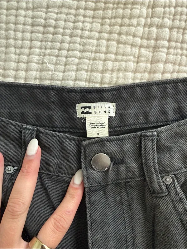 Billabong Charcoal Distressed Frayed-Hem Denim Shorts - Image 2