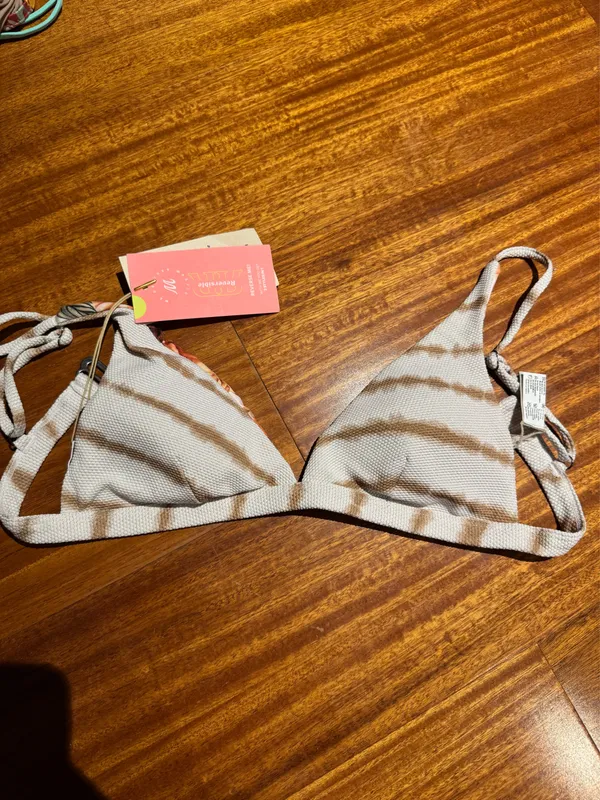 Maaji reversible bikini top medium - Image 2