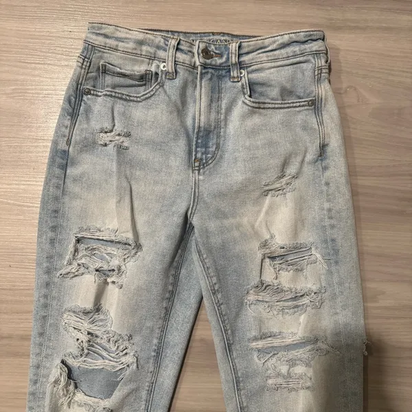American eagle AE stretch mom jeans light wash blue ripped distressed size 4R - Image 3