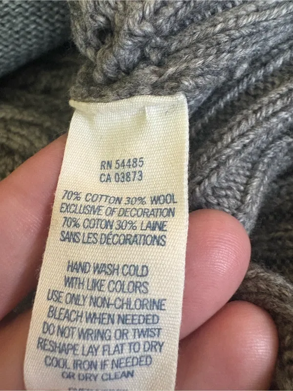 American Eagle Gray Cotton Wool Sweater Tank Cable Knit V Neck Medium - Image 6