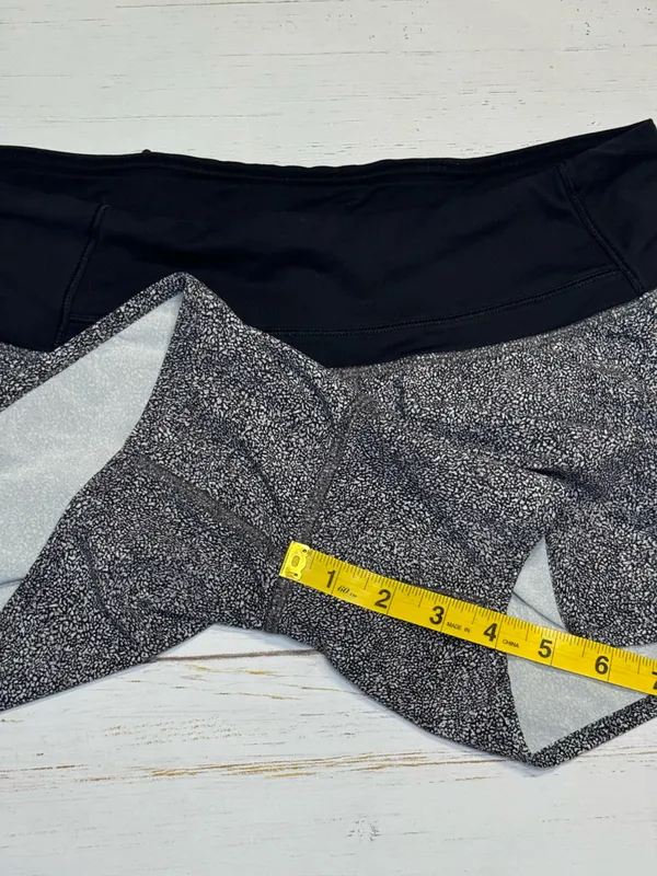 Lululemon Run Times Women’s Shorts 4” Sea Spray Alpine White Dark Chrome Size 4 - Image 10