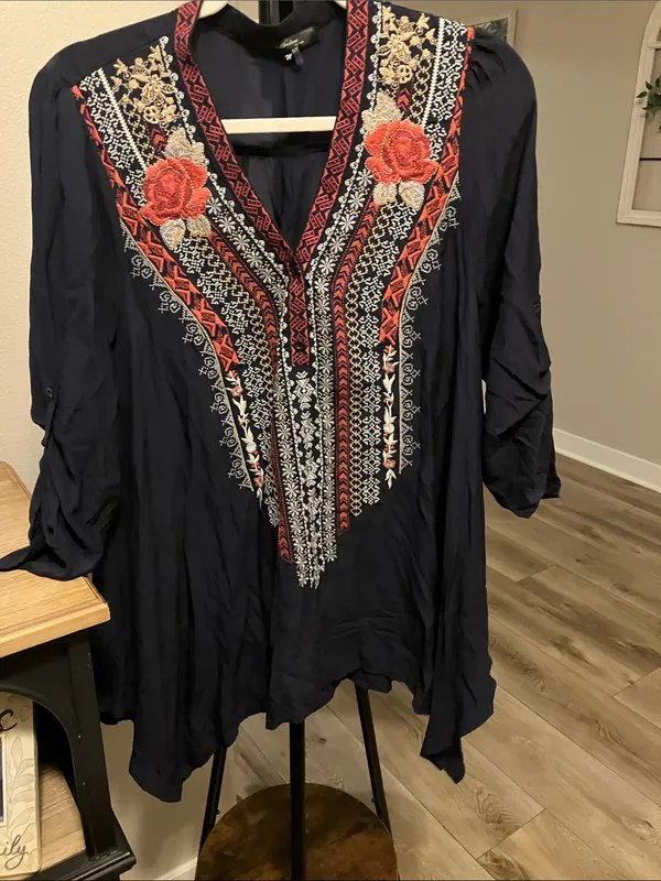 ANDREE BY UNIT Navy Tunic with Coral and Cream Embroidery - Image 5