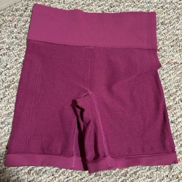 Lululemon Sculpt Short Ultra Violet- Size Small - Image 6