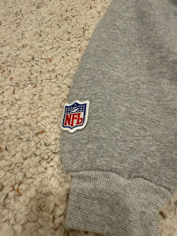 Champion Vintage Cleveland Browns NFL Crewneck - Image 4