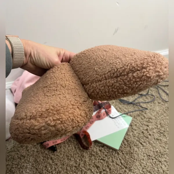 Madewell Sherpa Scuff Slippers Camel Sz 10- Sold Out - Image 9