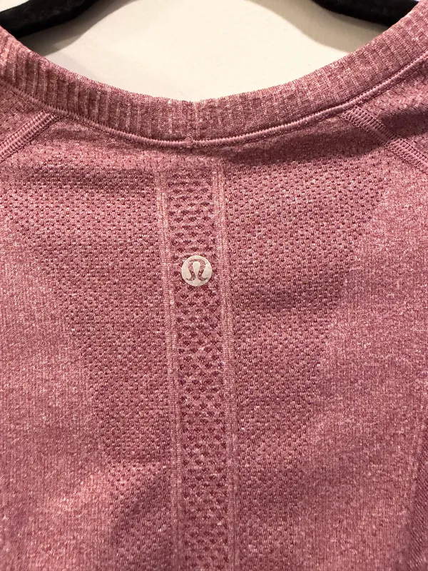 Lululemon Swiftly Tech Hip Length Short Sleeve Top Mauve Purple / Red - Image 5