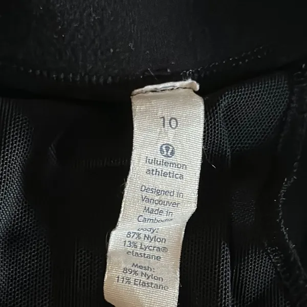 Lululemon Women's Black Zip-up Jacket - Size 10 - Image 5