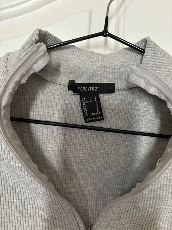 Forever 21 crop long sleeve jacket  - Image 2