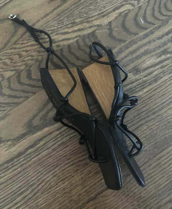 Katy Perry black irisia strappy wooden block wedge heel sandal Matte Black - Image 4