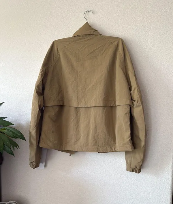 Lululemon Athletica Lululemon Always Effortless Jacket Filbert Tan size 6 - Image 2