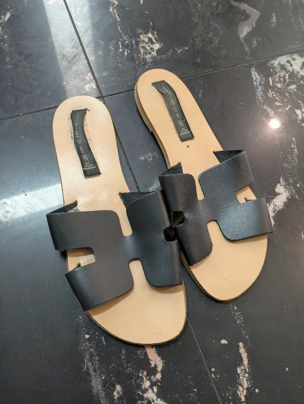 Steven By Steve Madden Black H Sandals Size 7 - Image 2