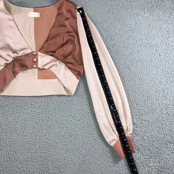Altar'd State Crop Top Women M Colorblock Satin V-Neck Bishop Sleeve‎ Blush Chic - Image 6