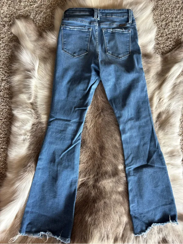 Kancan Classic High-Rise Flare Jeans for Women - Image 6