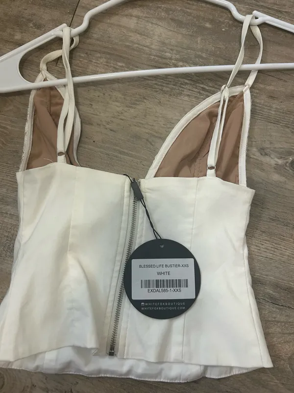 White Fox Top Boutique - Image 4