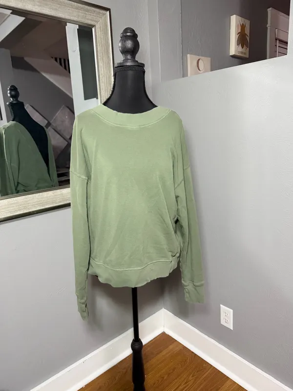 Aerie Offline twist-back oversized pullover sweatshirt sage green size medium.  - Image 2