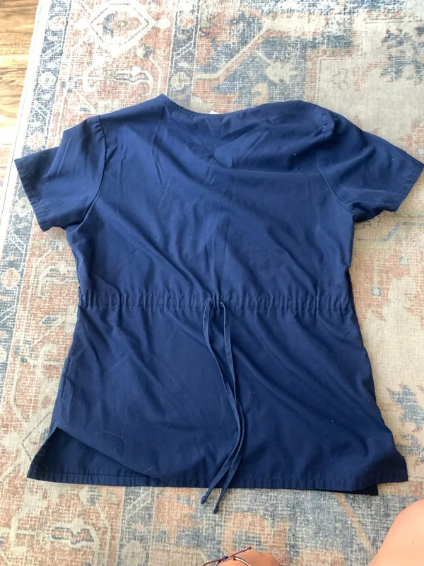 Navy blue scrub top - Image 2