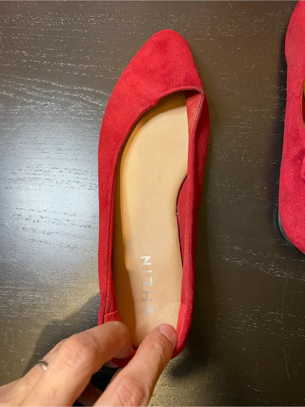 SHEIN Red Suede Pointed-Toe Ballet Flats - Image 4
