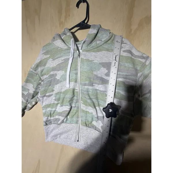 Reflex Women's M Camo Cropped Zip Hoodie Green Gray Lightweight Sweatshirt - Image 5