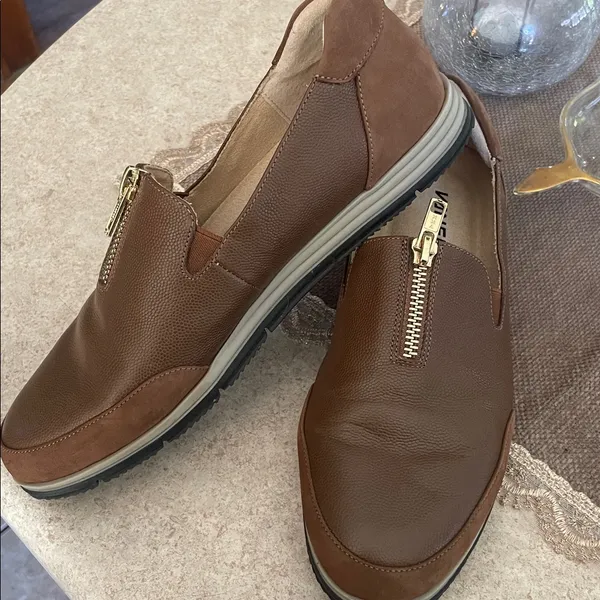 Vaneli Tan Leather Slip-On Loafers 7.5 wide - Image 8