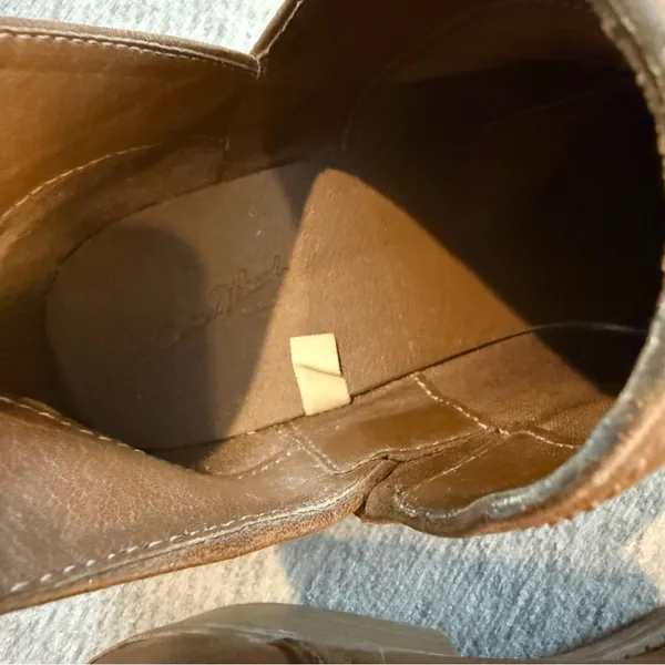 Universal Threads Brown Leather Ankle Boots 9 - Image 6
