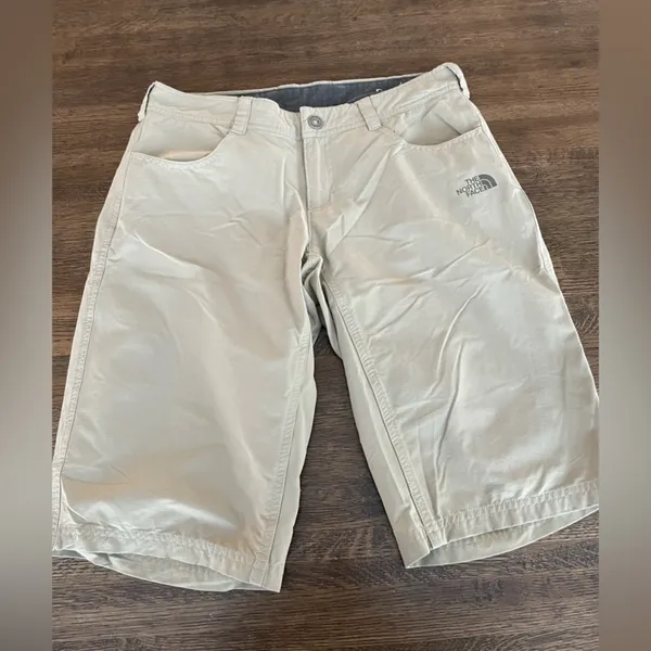North Face Khaki Shorts hiking walking casual Roll Up Hem - size 4 - Image 7
