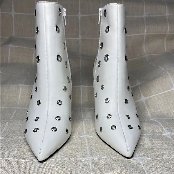 Womens Anne Michelle White Ankle Boots Pointed Toe Stiletto Heel Grommet Accents - Image 6