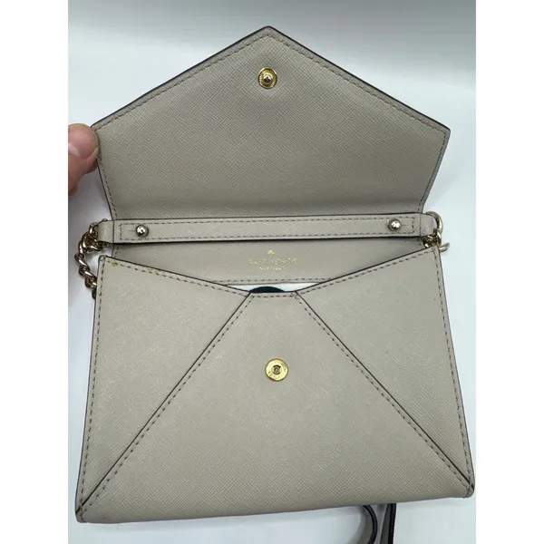 Kate‎ Spade New York Envelope Crossbody Bag Beige Saffiano Leather Gold Chain - Image 10