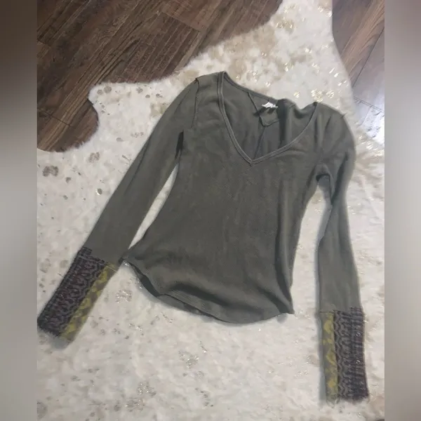 Free people we the free art school cuff olive green thermal boho fall M casual - Image 2