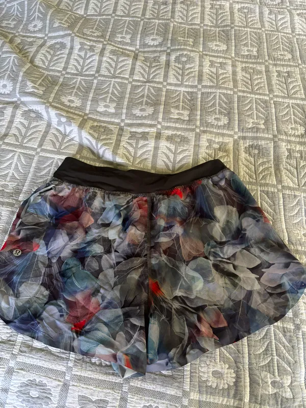Lululemon Floral Shorts - Image 4