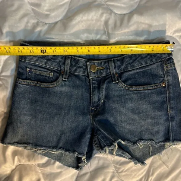 Gap Jean Shorts Waist 28 inches - Image 3