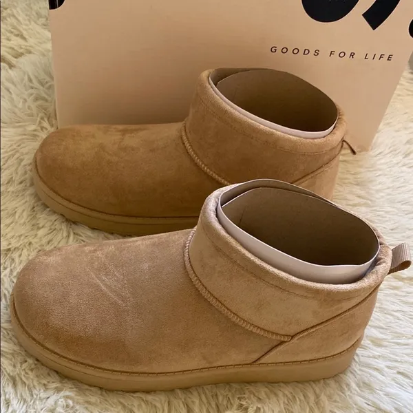 NWT SO Lupita Women's Cozy Mini Boots - Image 3