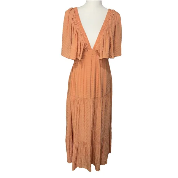 Vestique V-Neck Open Back Peach Ruffled Maxi Lined Dress Size M - Image 3